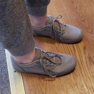 Van's womens size 8